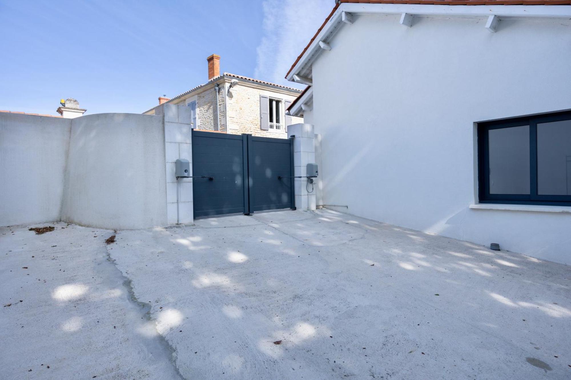 Maison T4 Climatisee Avec Jacuzzi A Lagord Dış mekan fotoğraf