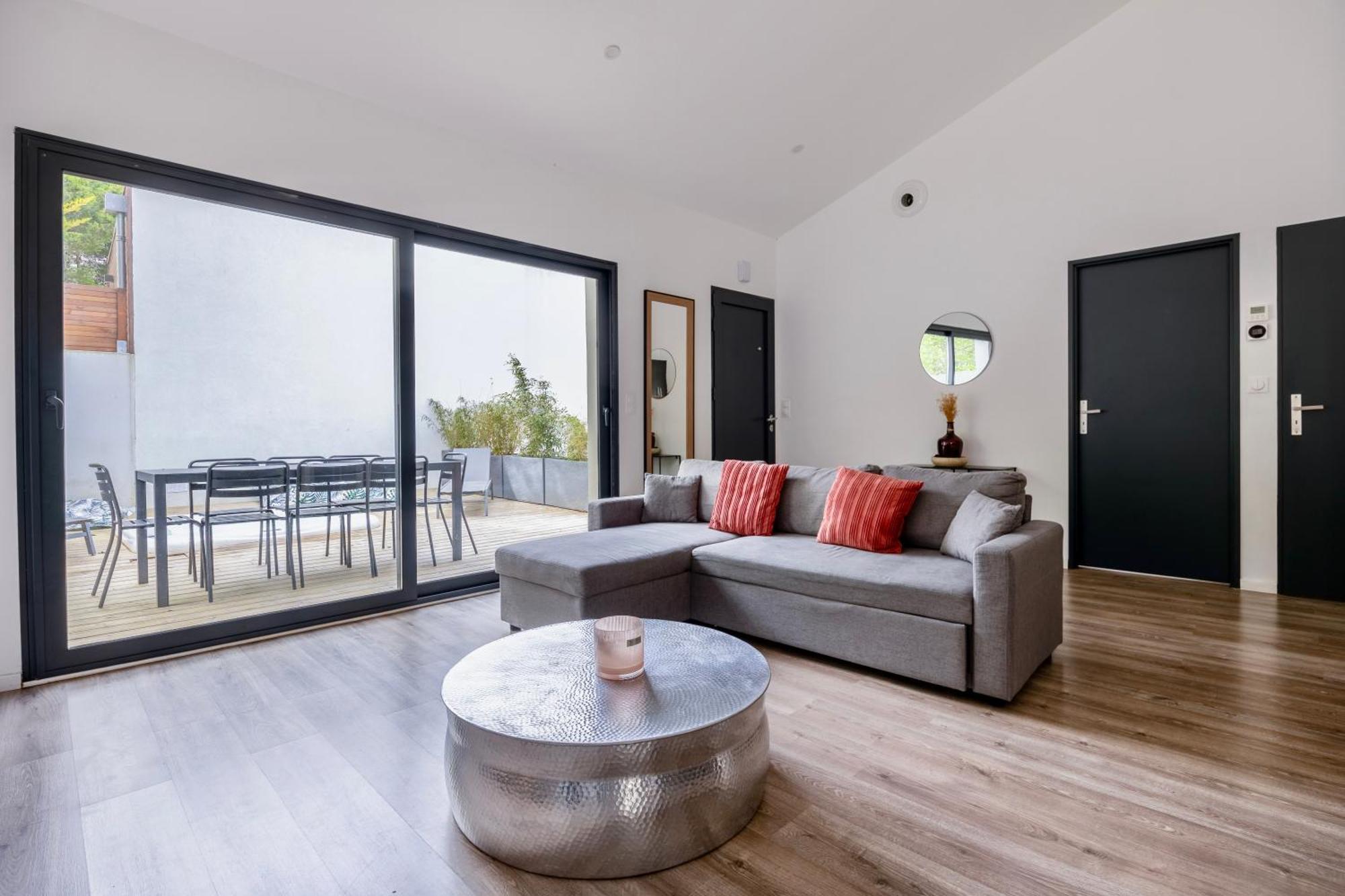 Maison T4 Climatisee Avec Jacuzzi A Lagord Dış mekan fotoğraf